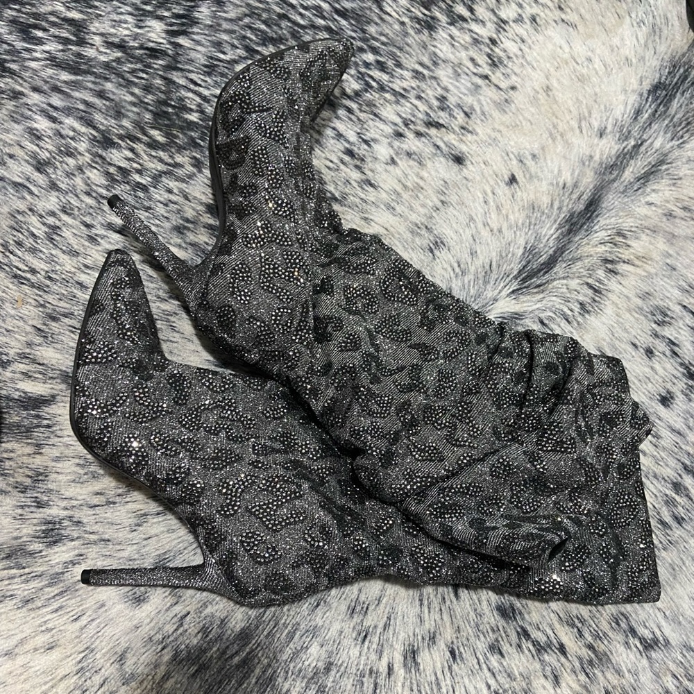 Jessica Simpson boots size 8.5